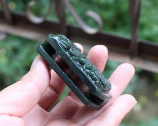 天然和田玉青玉墨玉盘龙皮带扣 腰扣男士饰品玉扣天然玉石送证